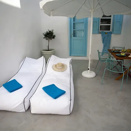 ميكونوس موسى *